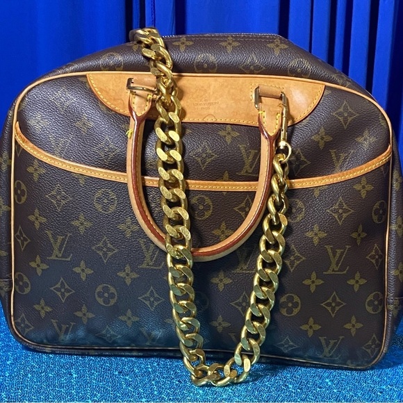 LOUIS VUITTON Deauville w/Unbranded Gold Tone Chain, LARGE Version, EUC - Picture 16 of 16